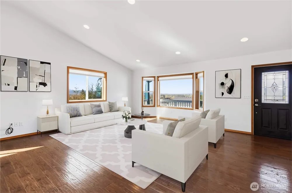 58 Alger Creek Heights Road Cathlamet, WA 98612