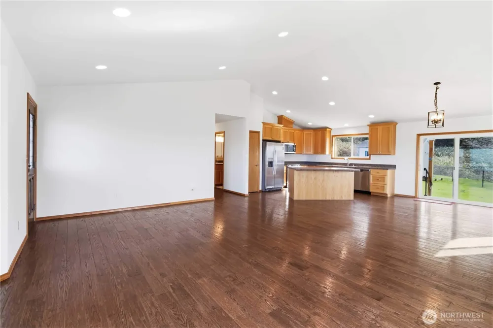 58 Alger Creek Heights Road Cathlamet, WA 98612