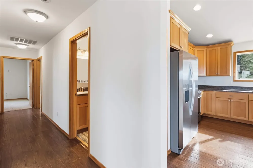58 Alger Creek Heights Road Cathlamet, WA 98612