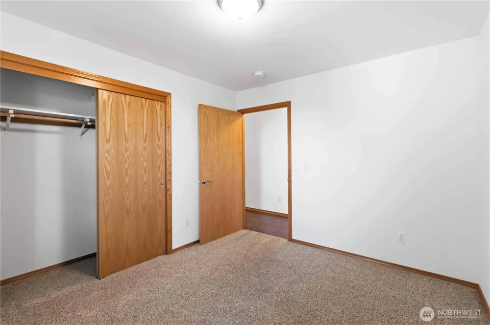 58 Alger Creek Heights Road Cathlamet, WA 98612