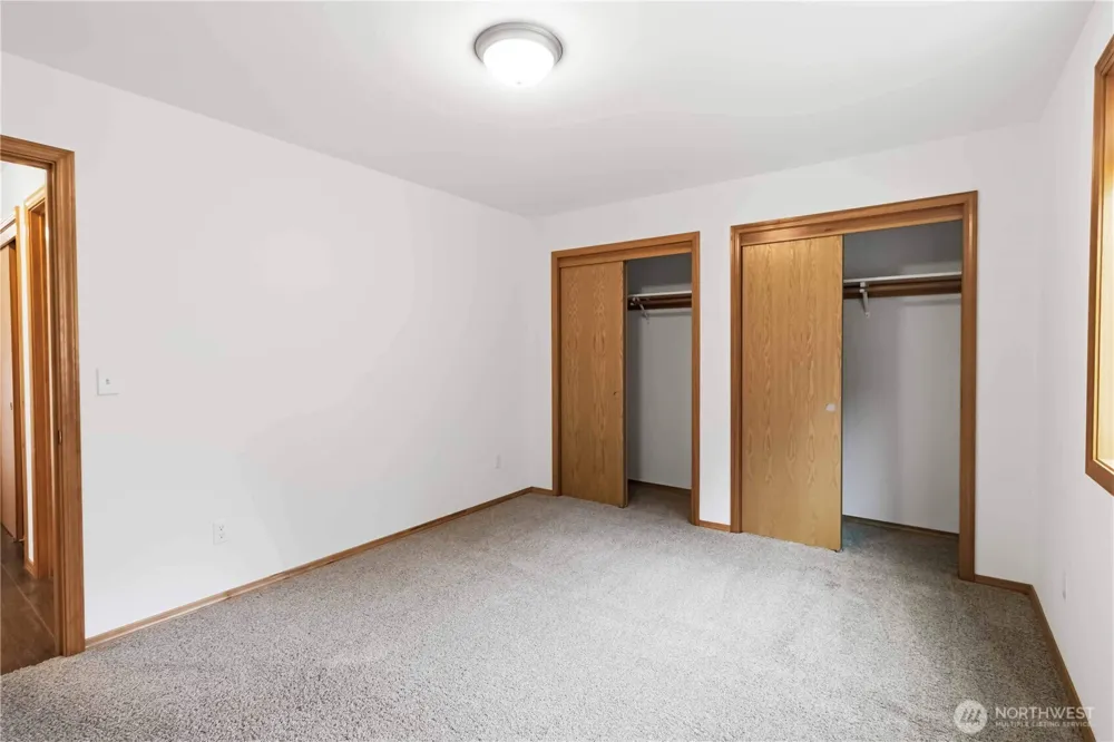 58 Alger Creek Heights Road Cathlamet, WA 98612