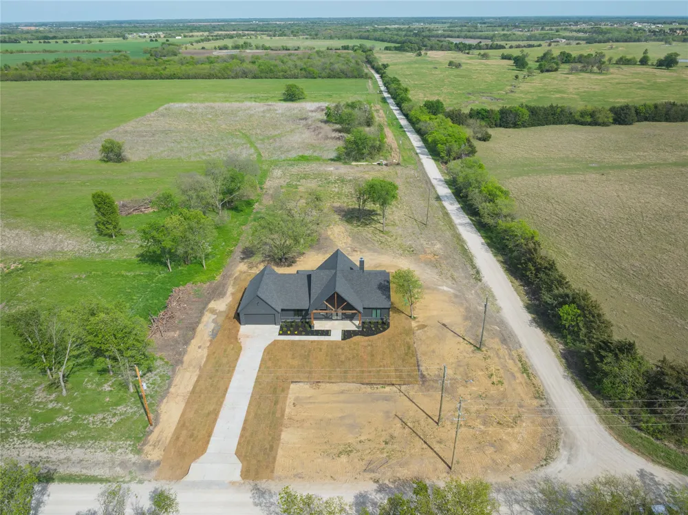 4863 County Road 1098 Celeste, TX 75423