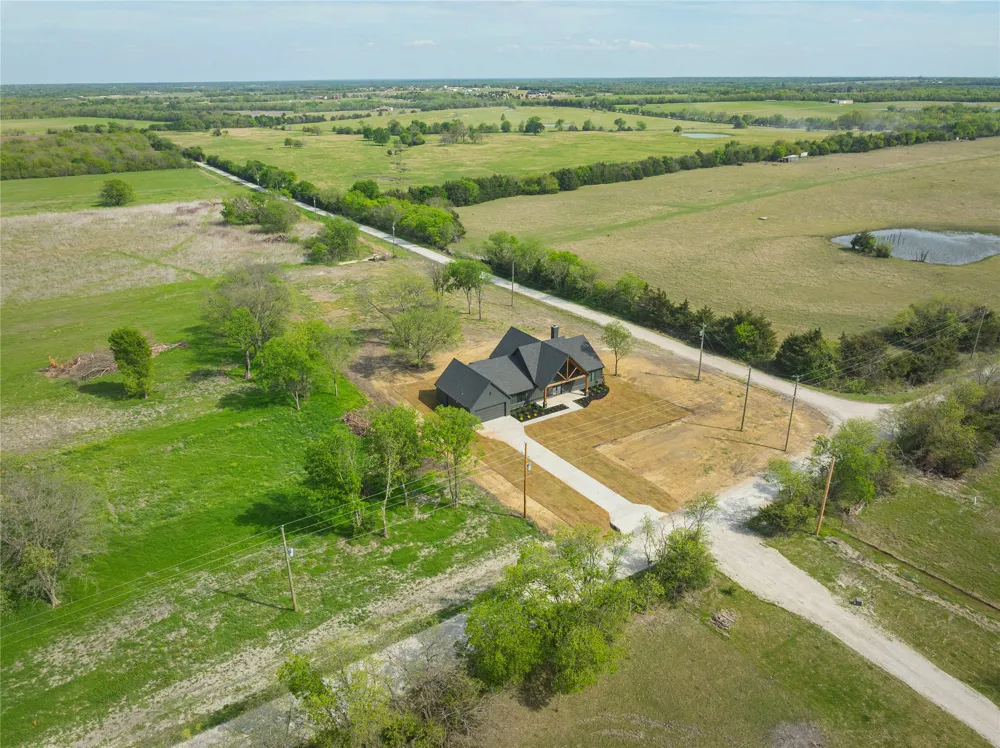 4863 County Road 1098 Celeste, TX 75423