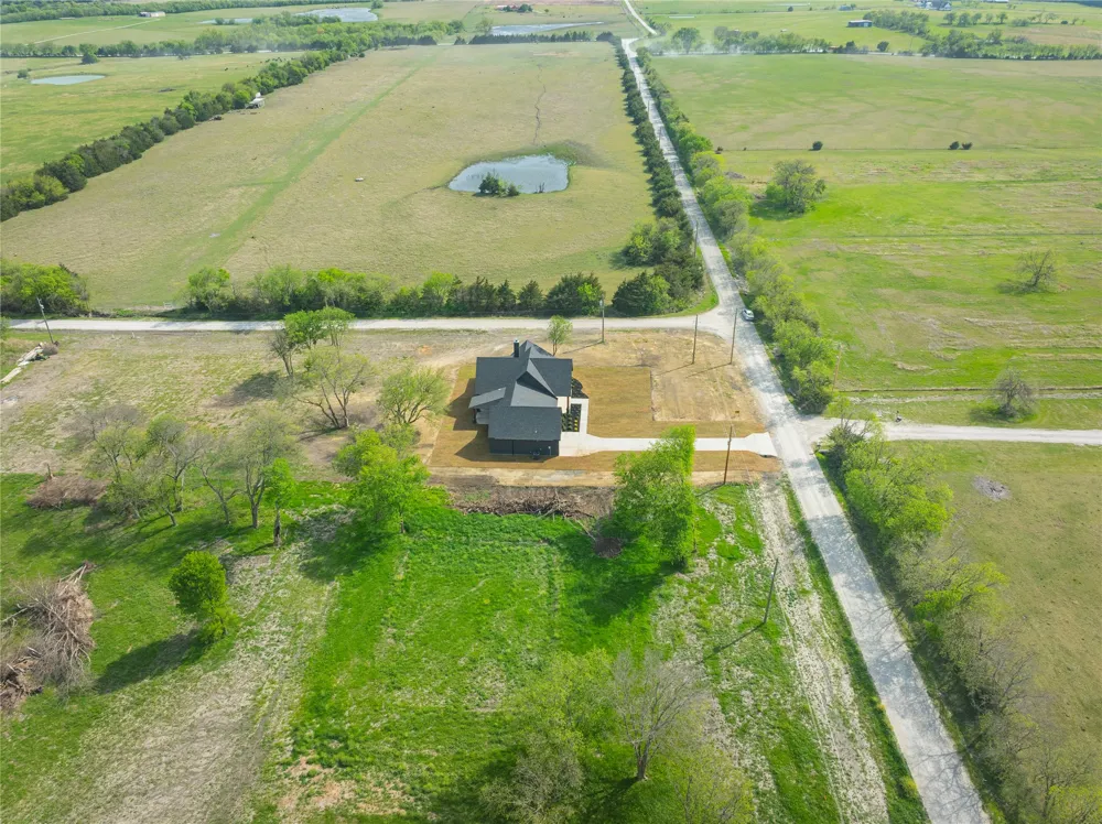4863 County Road 1098 Celeste, TX 75423