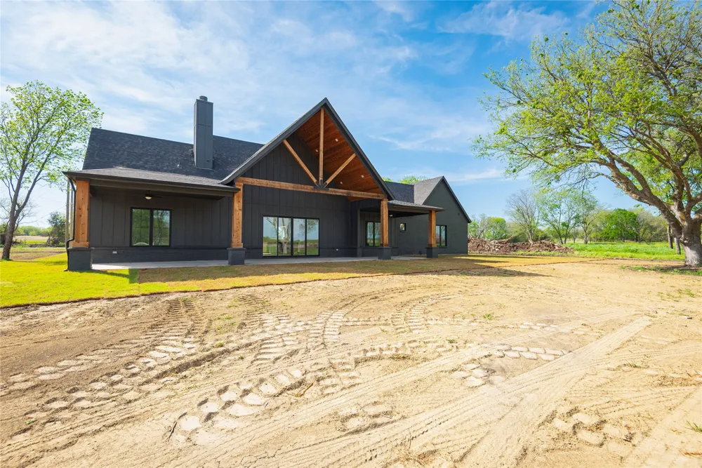 4863 County Road 1098 Celeste, TX 75423