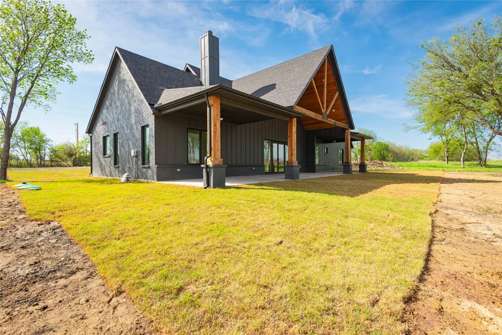 4863 County Road 1098 Celeste, TX 75423