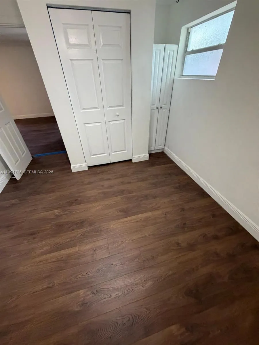 109 SW 1st Ave Hallandale Beach, FL 33009