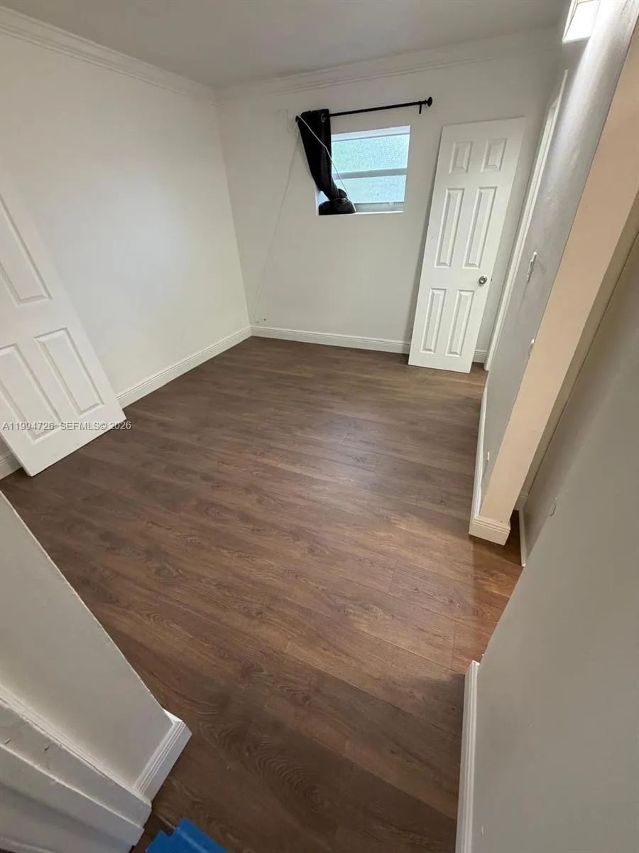 109 SW 1st Ave Hallandale Beach, FL 33009