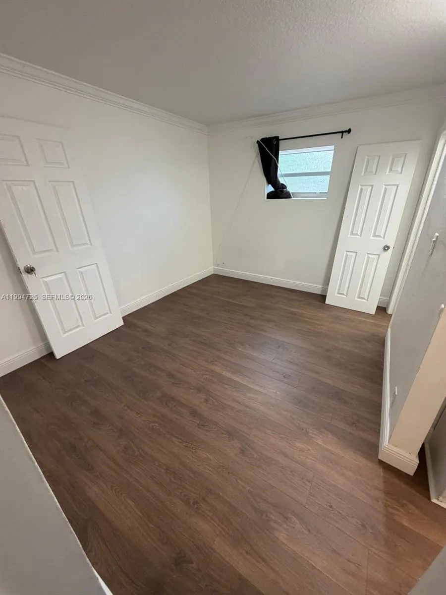109 SW 1st Ave Hallandale Beach, FL 33009