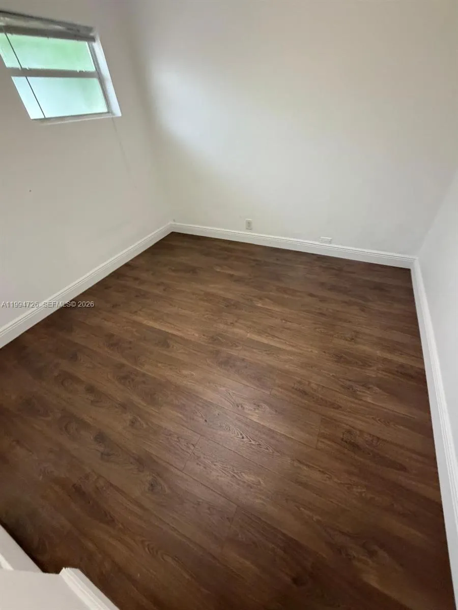 109 SW 1st Ave Hallandale Beach, FL 33009