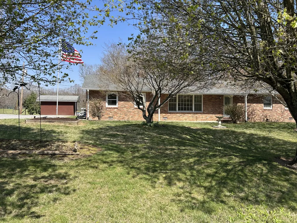 515 Brayton Road Graysville, TN 37338