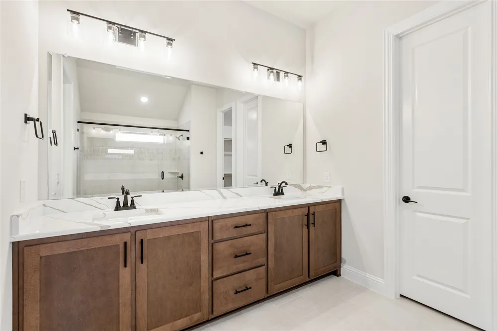2309 Legacy Oaks Lane Bedford, TX 76021