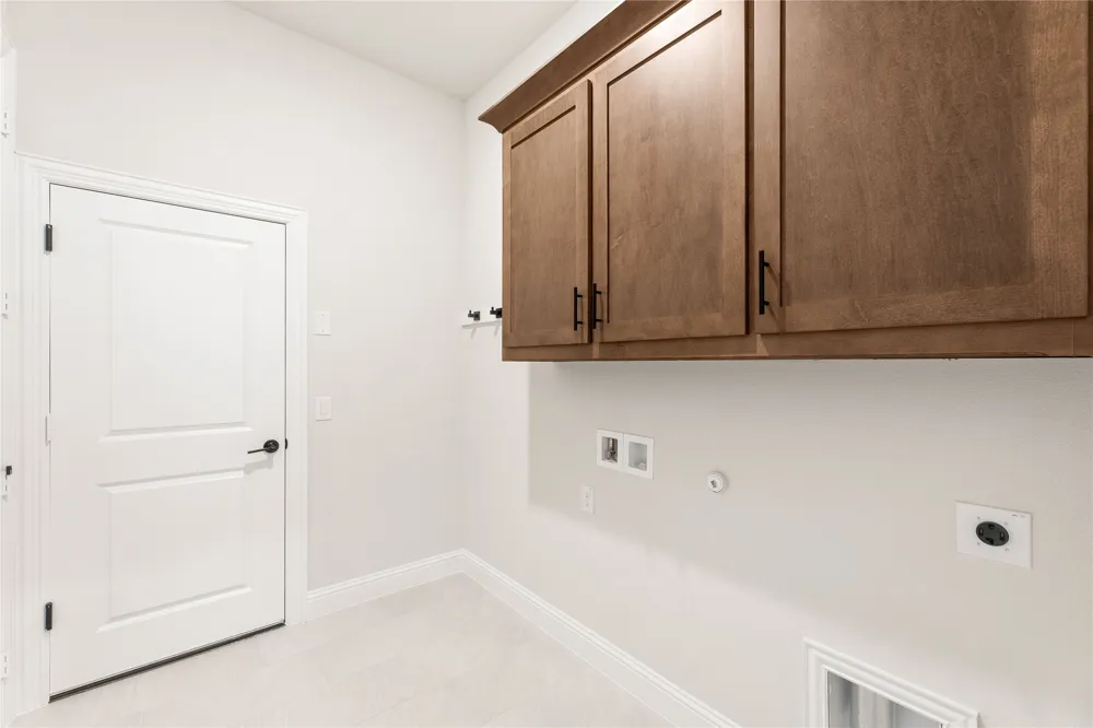 2309 Legacy Oaks Lane Bedford, TX 76021