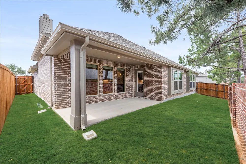 2309 Legacy Oaks Lane Bedford, TX 76021