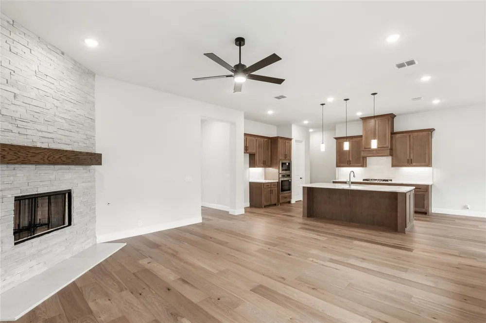 2309 Legacy Oaks Lane Bedford, TX 76021