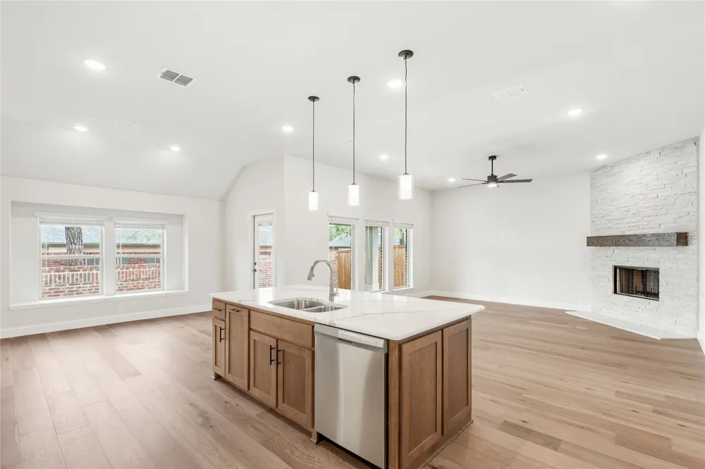 2309 Legacy Oaks Lane Bedford, TX 76021
