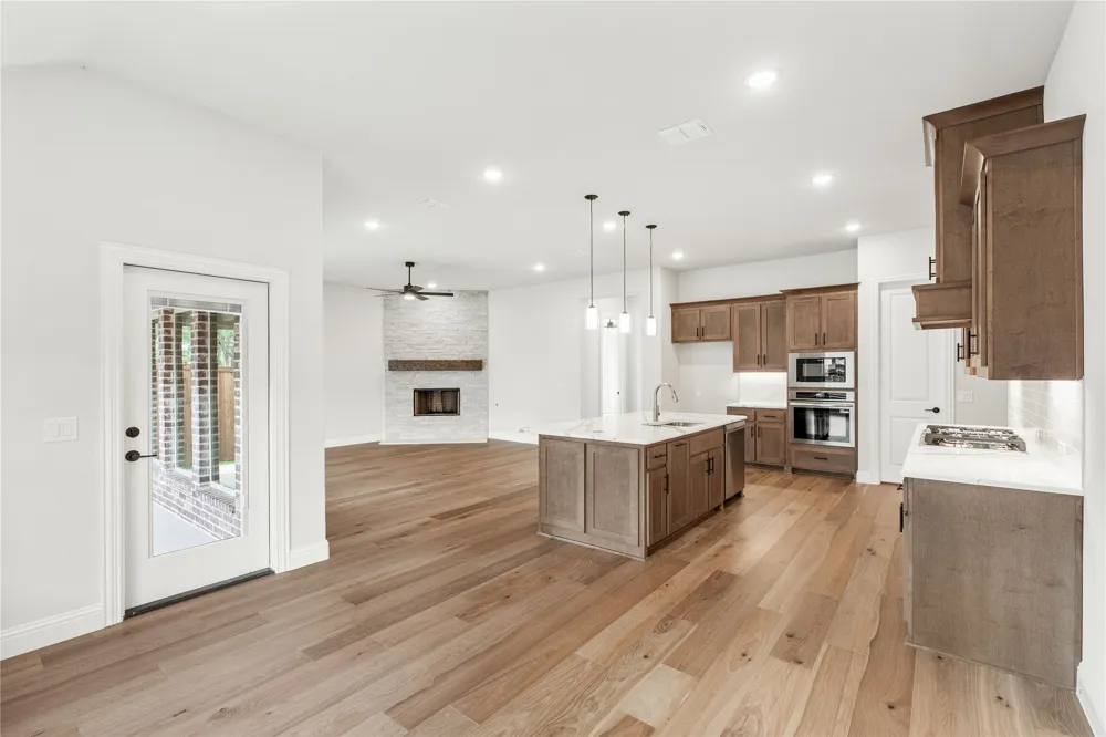 2309 Legacy Oaks Lane Bedford, TX 76021