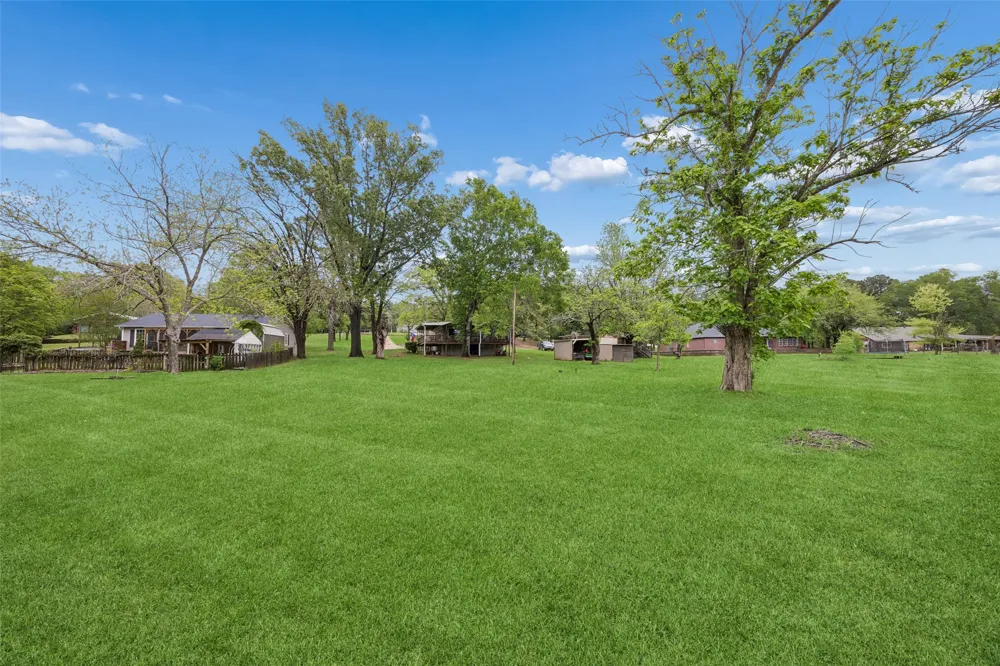 16340 County Road 4256 S Henderson, TX 75654