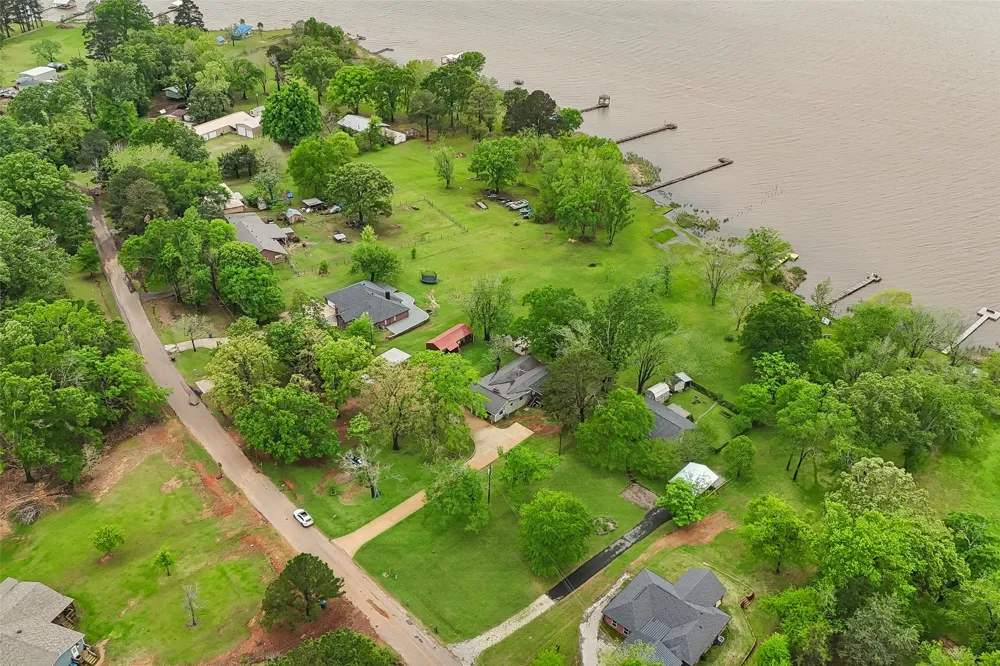 16340 County Road 4256 S Henderson, TX 75654