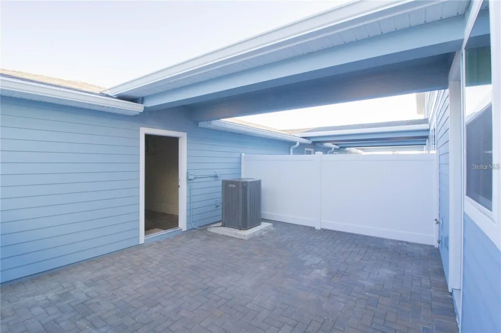10355 FOLLY BEACH ROAD Orlando, FL 32827