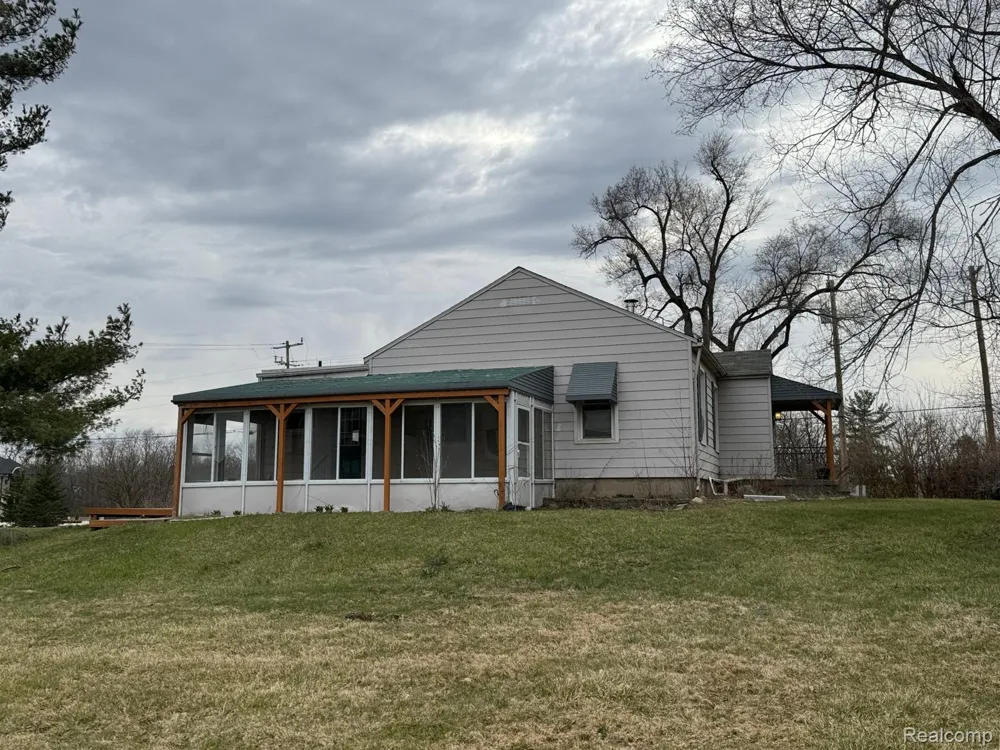 50285 7 Mile Road Northville Township, MI 48167