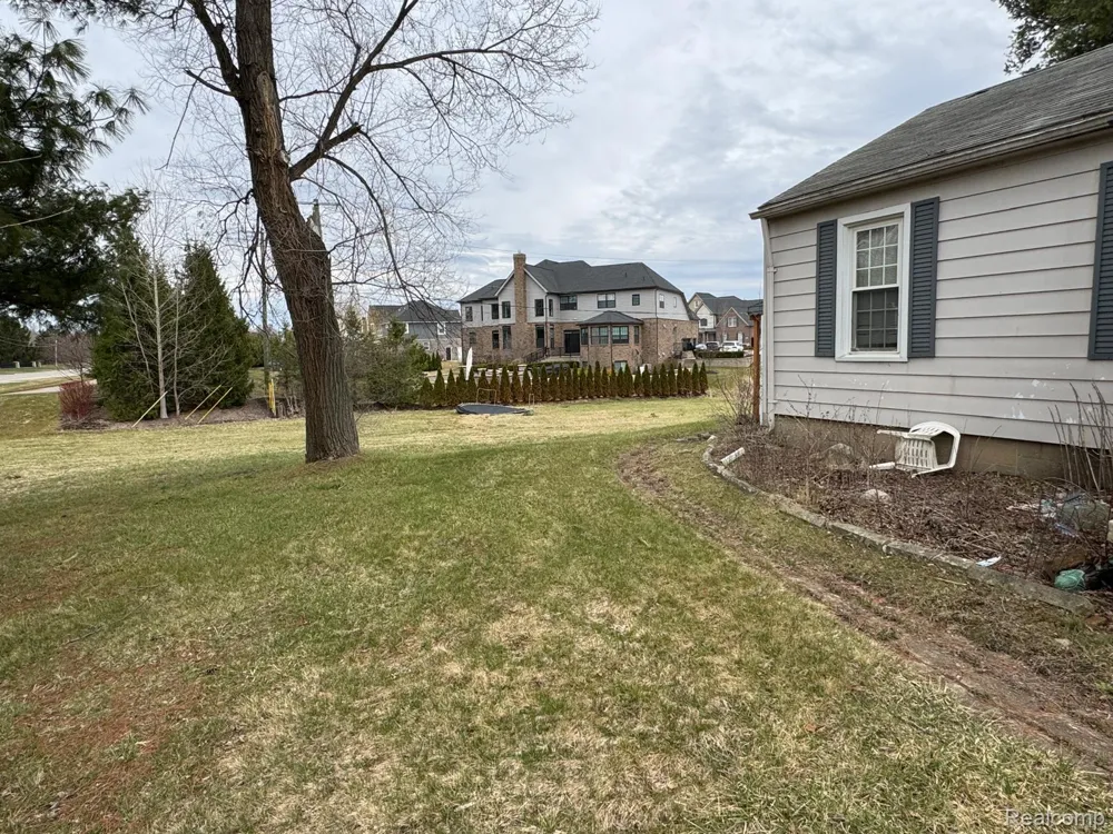 50285 7 Mile Road Northville Township, MI 48167