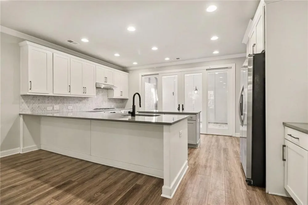 4007 Vickery Glen Roswell, GA 30075