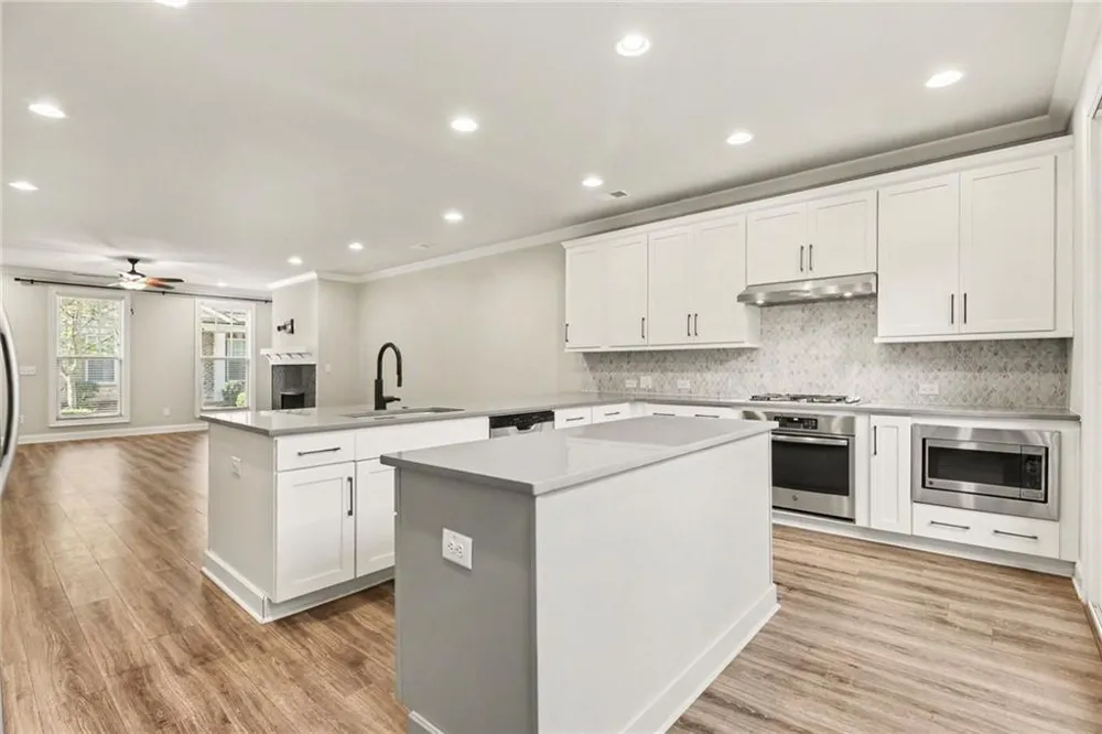 4007 Vickery Glen Roswell, GA 30075