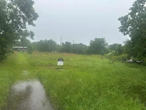 24 Meadowbend Circle