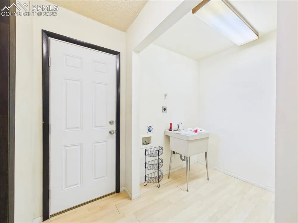 922 W McCulloch Boulevard Pueblo West, CO 81007