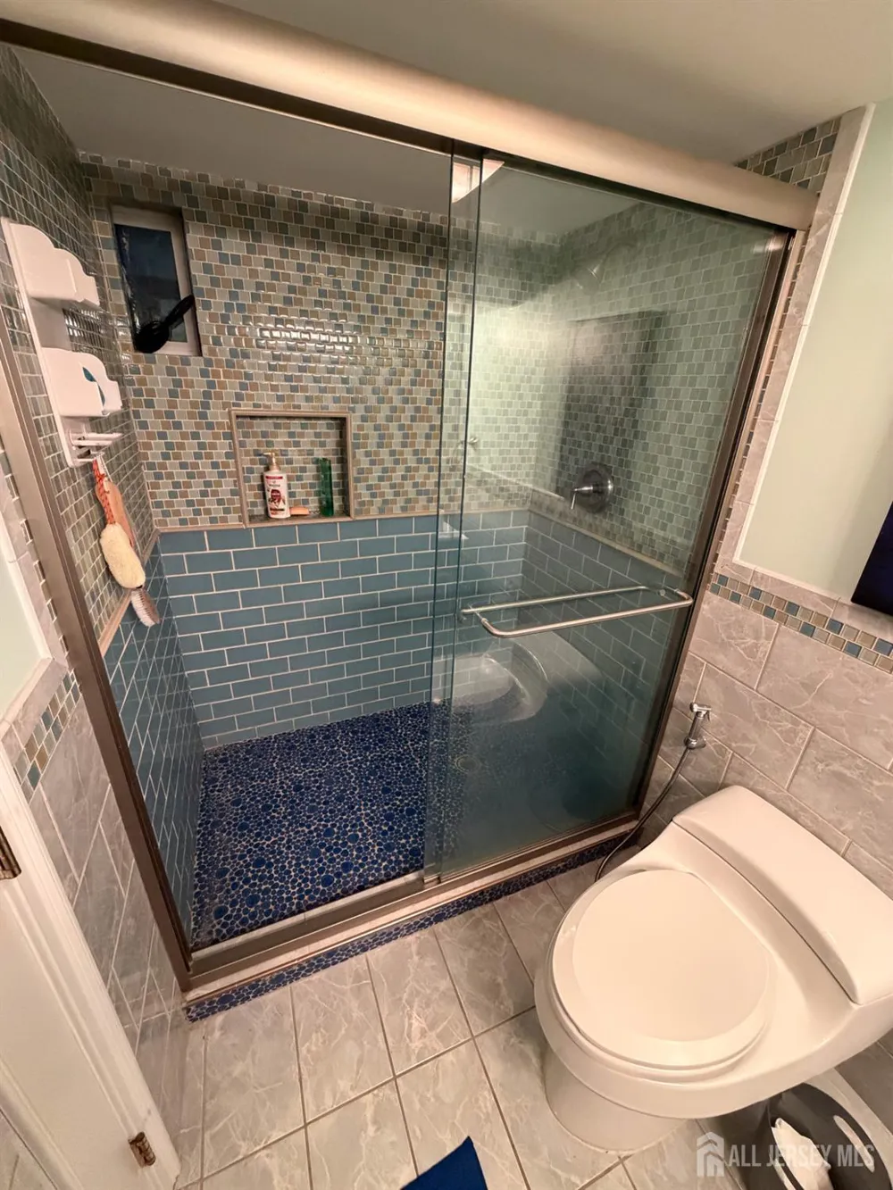 199 E Arthur Place Iselin, NJ 08830