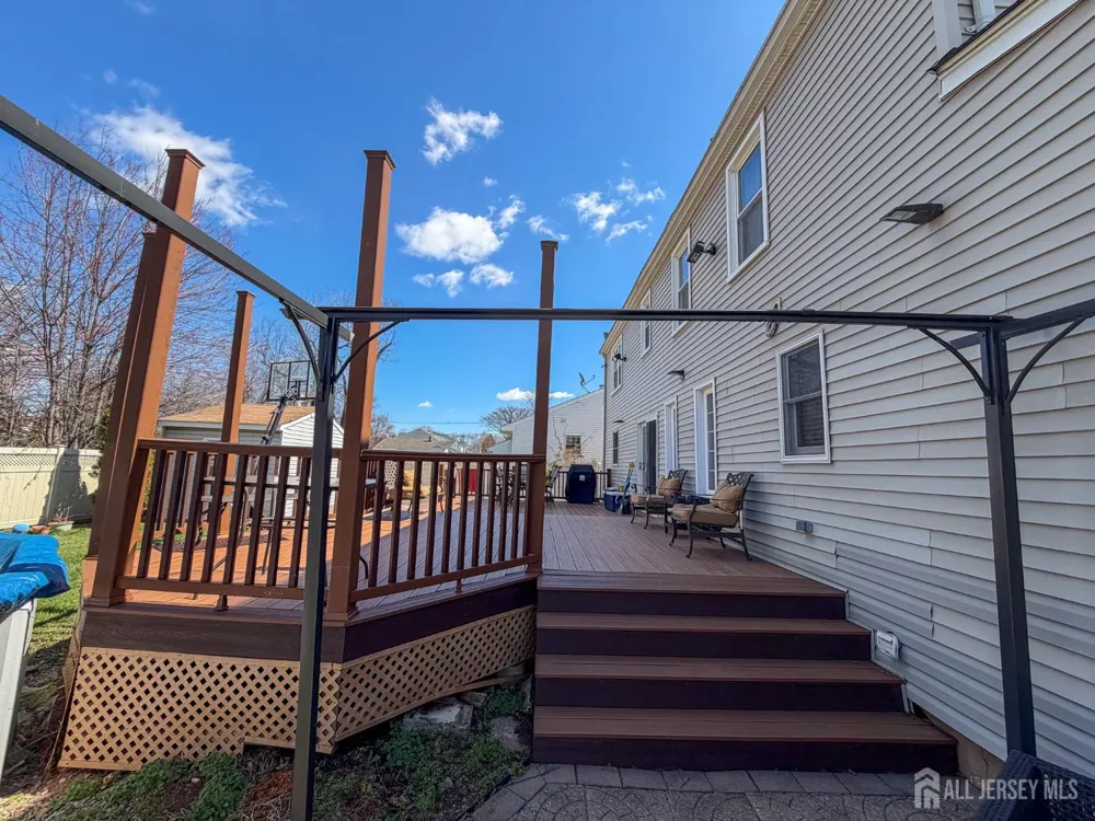 199 E Arthur Place Iselin, NJ 08830