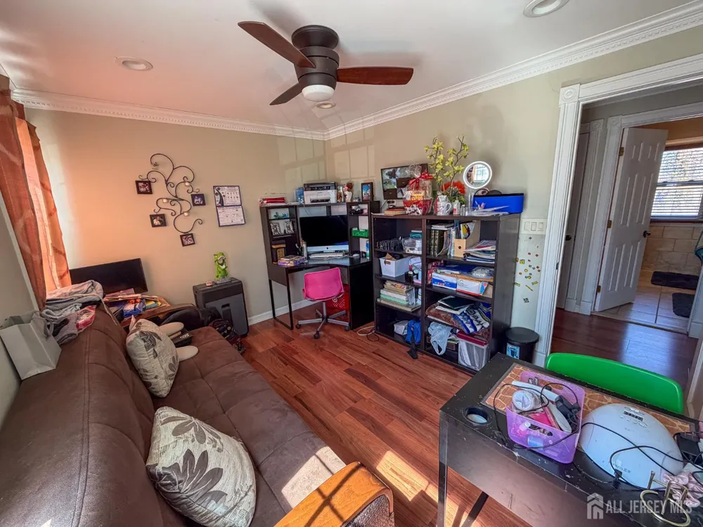 199 E Arthur Place Iselin, NJ 08830
