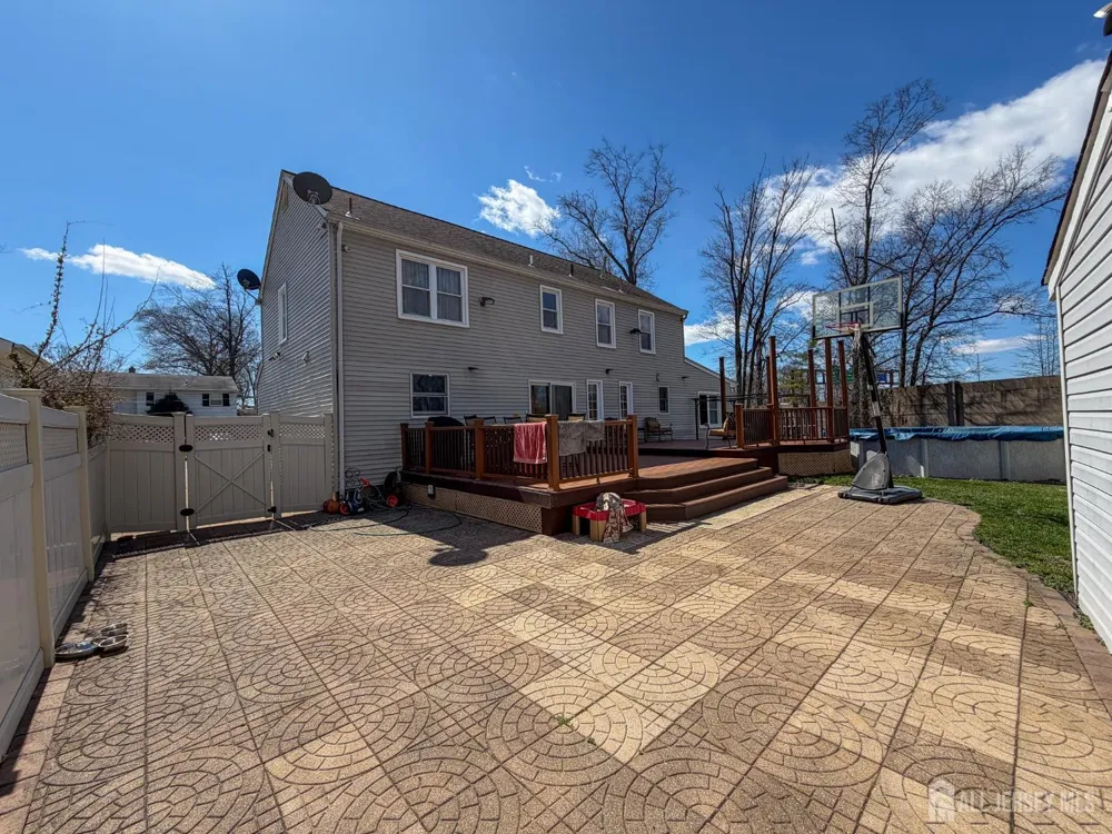 199 E Arthur Place Iselin, NJ 08830
