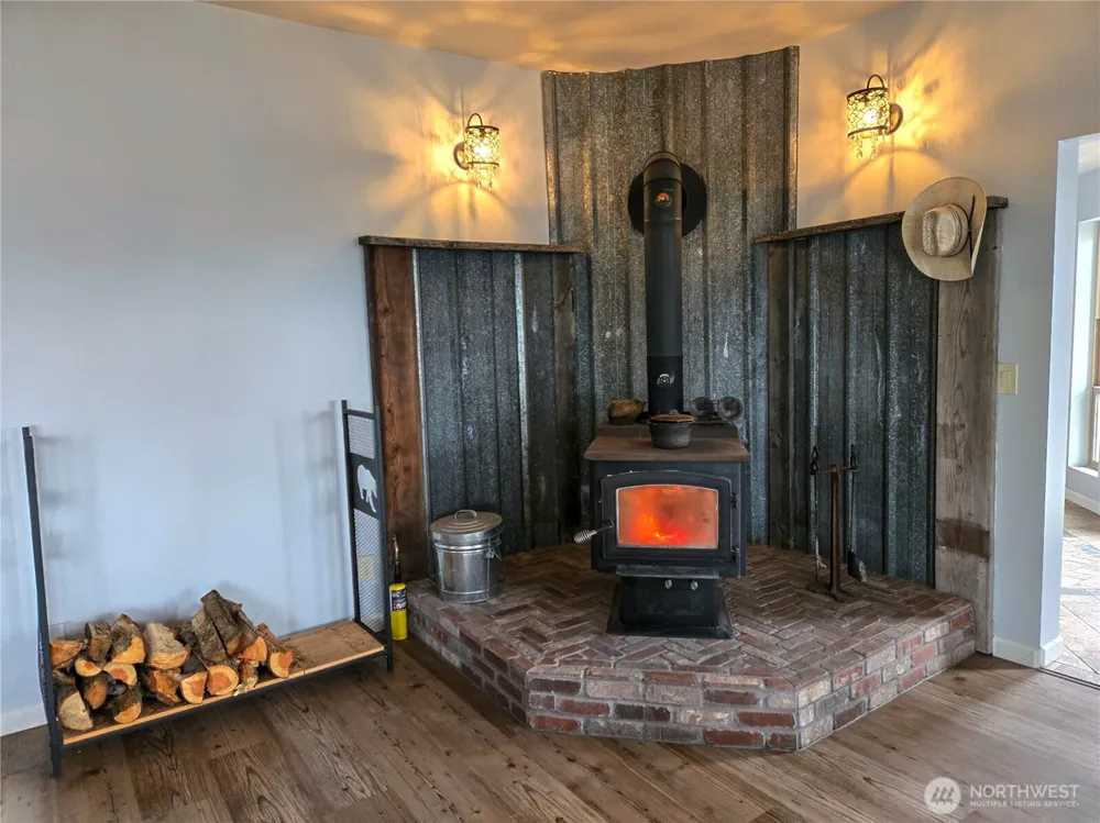 15 Anfair Lane Curlew, WA 99118