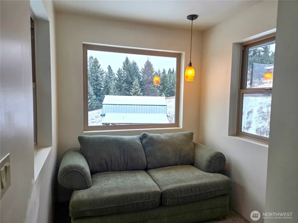 15 Anfair Lane Curlew, WA 99118