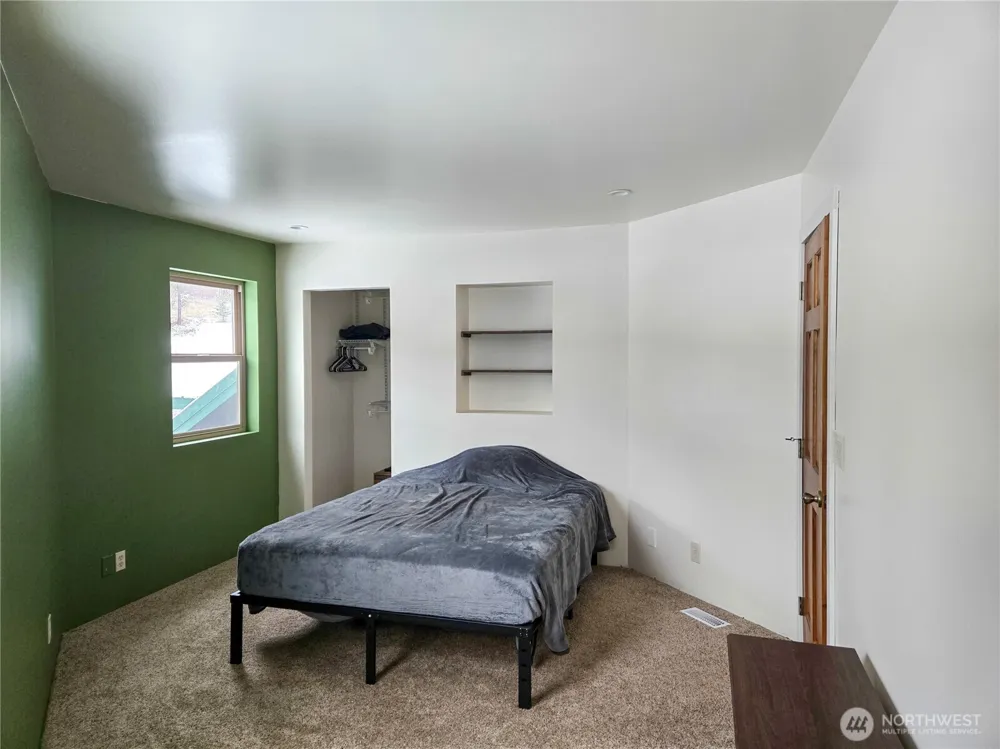 15 Anfair Lane Curlew, WA 99118
