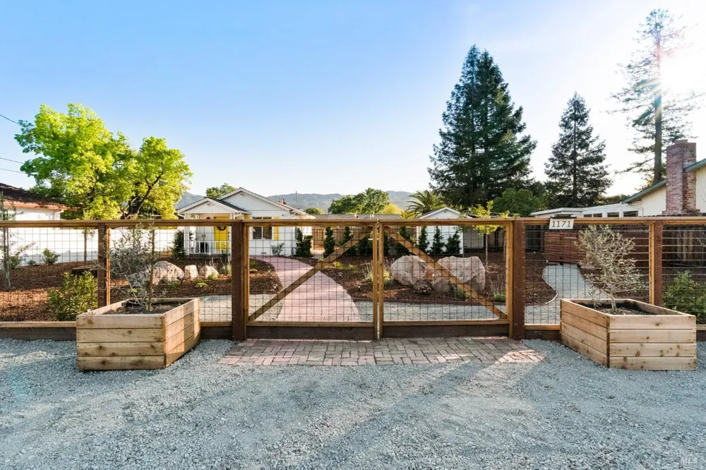 1171 Mountain View Avenue St. Helena, CA 94574