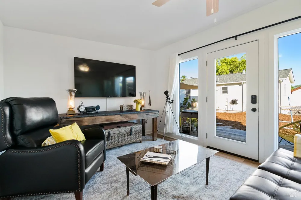 1171 Mountain View Avenue St. Helena, CA 94574
