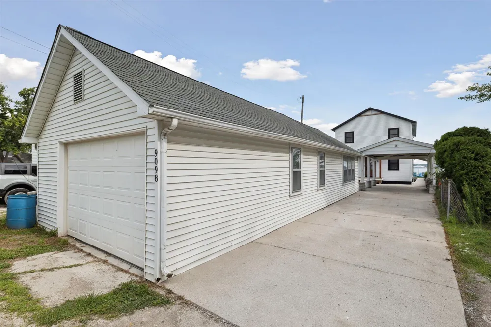 9098 Dexter-Pinckney Road Dexter Township, MI 48169