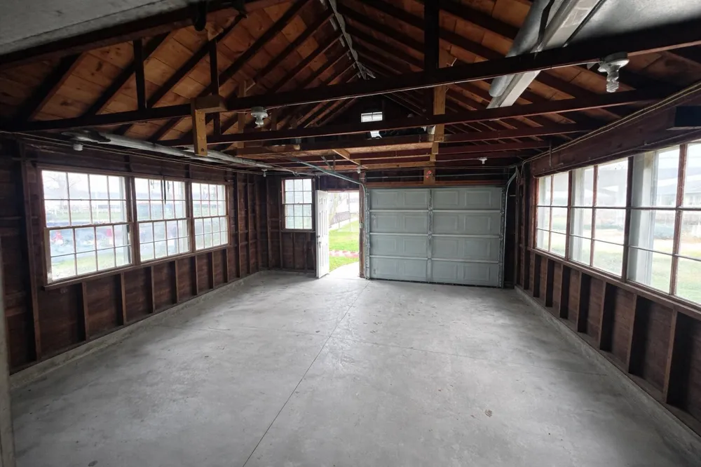 9098 Dexter-Pinckney Road Dexter Township, MI 48169