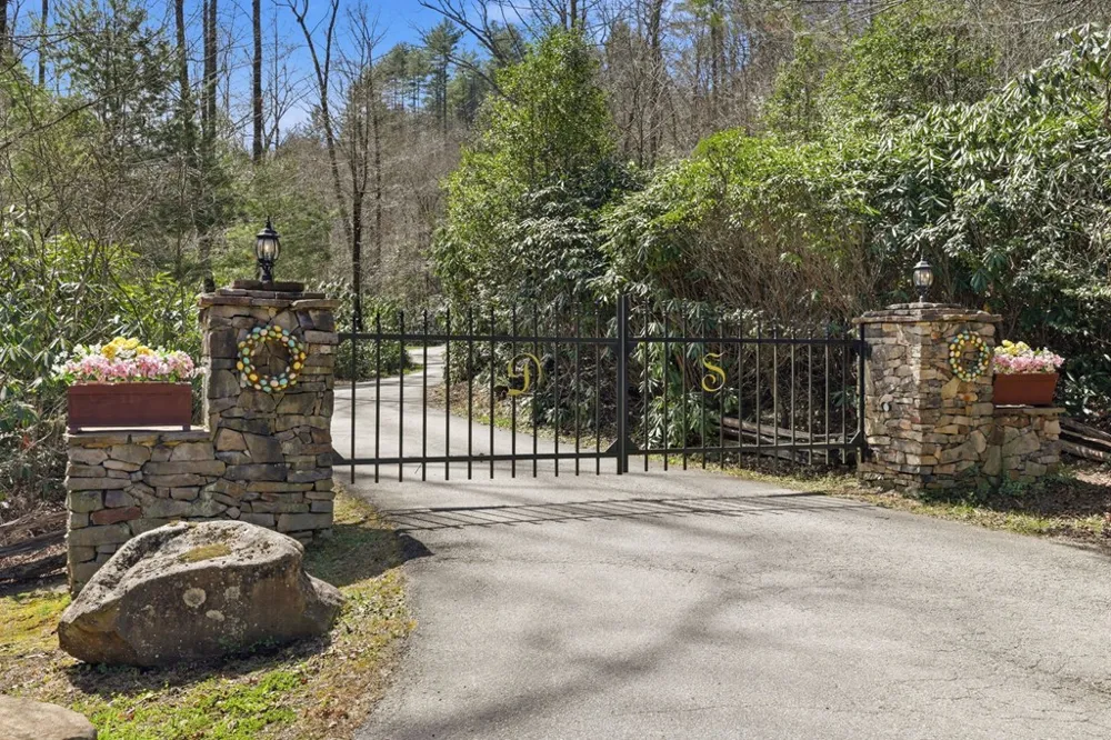 Double Springs Drive Robbinsville, NC 28771