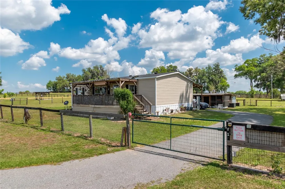 13025 NW GAINESVILLE ROAD Reddick, FL 32686