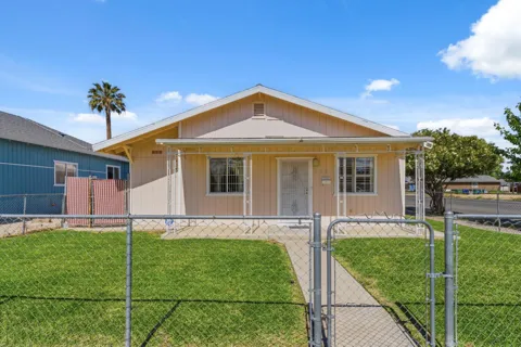 295 E Durian Avenue