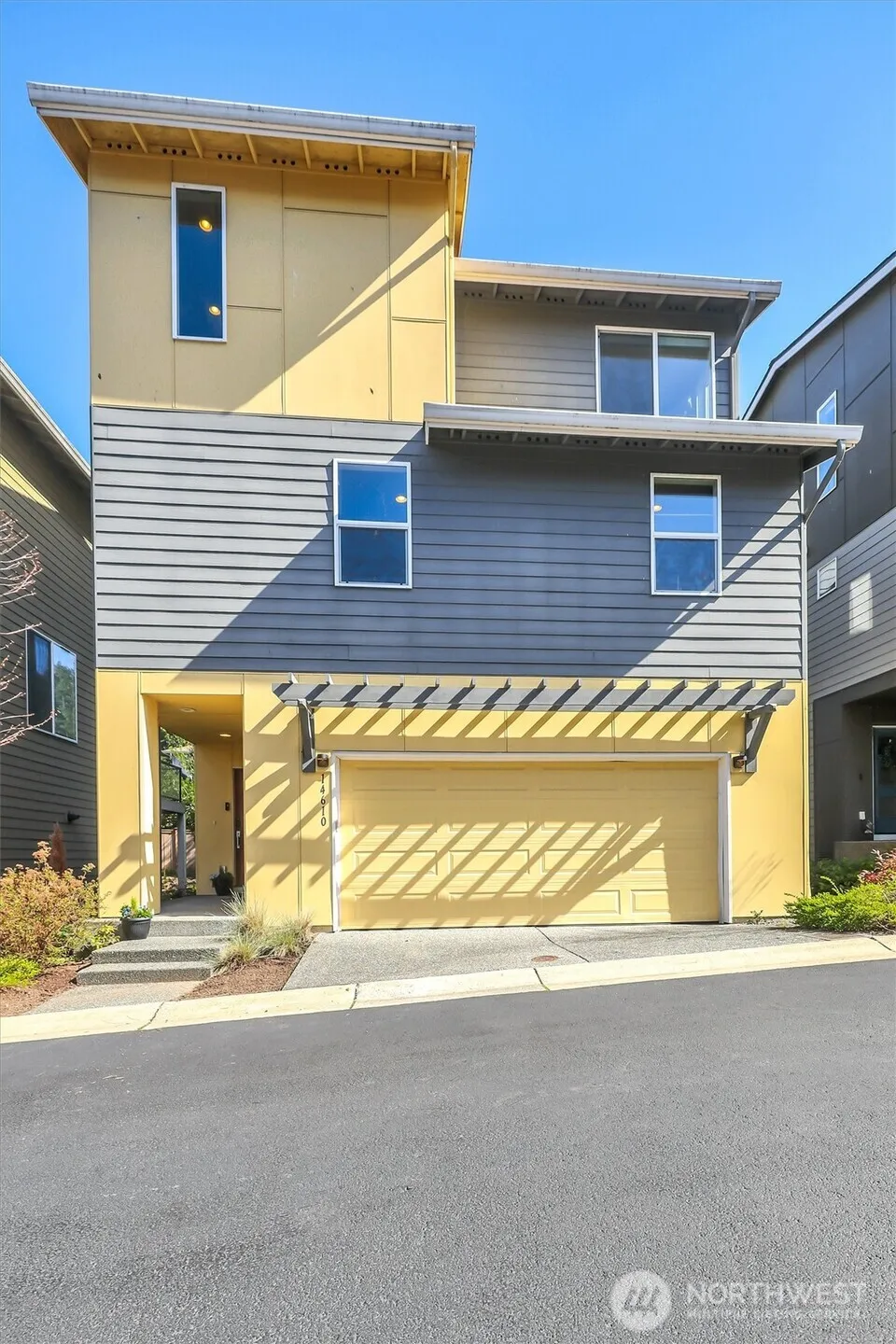14610 36th Avenue NE Lake Forest Park, WA 98155