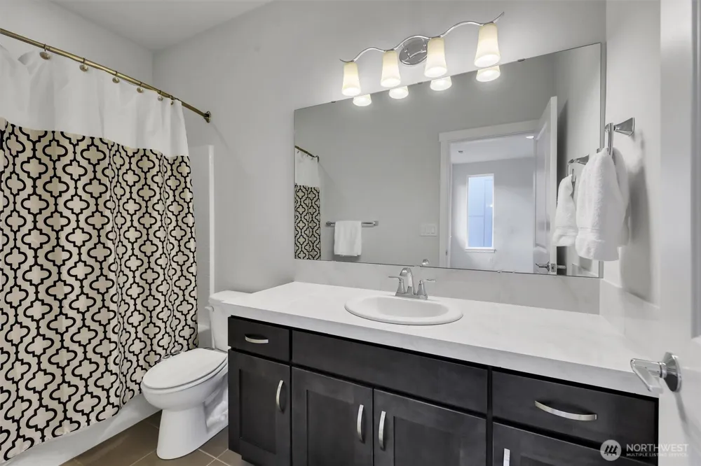 14610 36th Avenue NE Lake Forest Park, WA 98155
