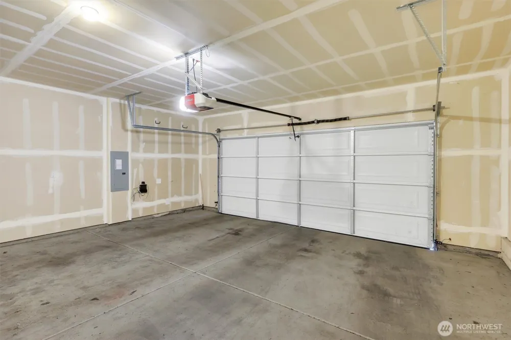 14610 36th Avenue NE Lake Forest Park, WA 98155