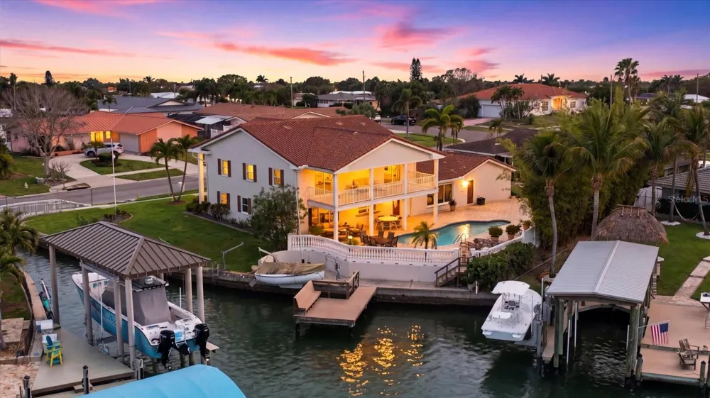 350 HARBOR PASSAGE Clearwater Beach, FL 33767