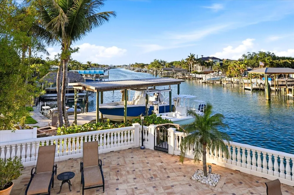 350 HARBOR PASSAGE Clearwater Beach, FL 33767