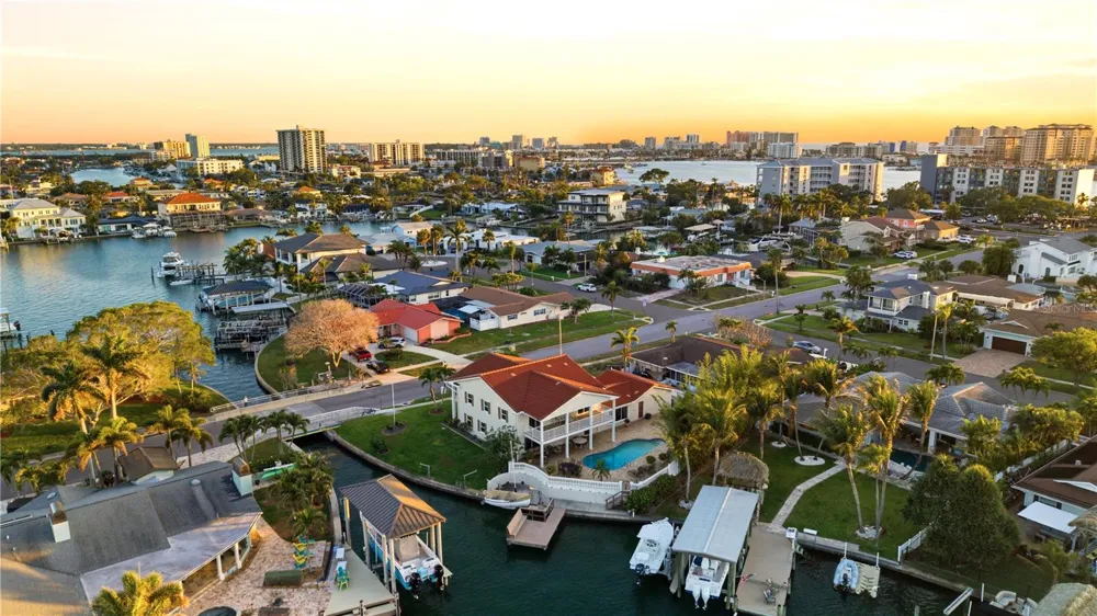 350 HARBOR PASSAGE Clearwater Beach, FL 33767